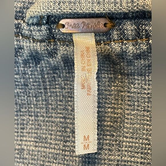 Free people bomber jacket Tattered Tennis Distressed jean jacket size Medium - Picture 7 of 7